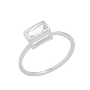 ANEL PRATA ZIRCÔNIA RETANGULAR DE CRISTAL