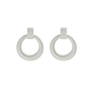BRINCO PRATA AROS COM FRIZZ E LISOS