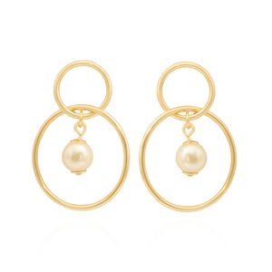 BRINCO FOLHEADO A OURO COM AROS COM PÉROLA