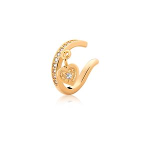 PIERCING DE ORELHA FOLHEADO A OURO COM MINI CORAÇÃO
