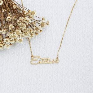 COLAR FOLHEADO A OURO PROFISSÃO ESTÉTICA