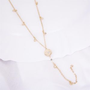 COLAR FOLHEADO A OURO GRAVATA COM MINI ESTRELAS E MEDALHA COM ZIRCÔNIA