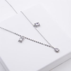 COLAR FOLHEADO OURO BRANCO PEDRA DE ZIRCÔNIAS COM FORMAS