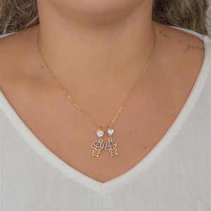 COLAR FOLHEADO A OURO CORAÇÕES COM MENINOS