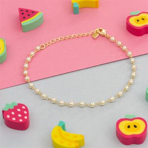 PULSEIRA FOLHEADO A OURO INFANTIL DE MINI PÉROLAS