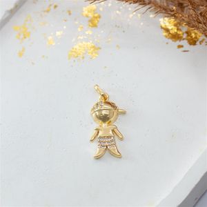PINGENTE FOLHEADO A OURO MENINO COM ZIRCÔNIAS E LISO