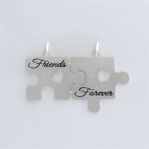 PINGENTE PRATA QUEBRA-CABEÇA COM CORAÇÕES E FRIENDS FOREVER