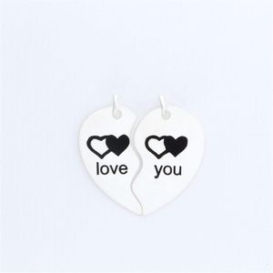 PINGENTE PRATA METADES DE CORAÇÃO COM LOVE YOU E CORAÇÕES