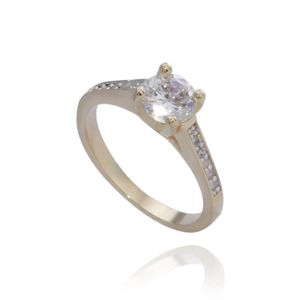 ANEL FOLHEADO A OURO COM SOLITÁRIO DE ZIRCÔNIA CRISTAL E MINI ZIRCÔNIAS