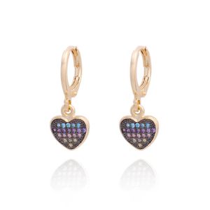 BRINCO FOLHEADO A OURO ARGOLA COM CORAÇÃO DE ZIRCÔNIAS MULTICOLORIDAS