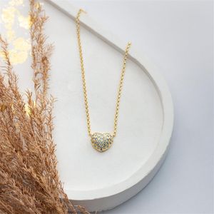 COLAR FOLHEADO A OURO MINI ELOS COM CORAÇÃO DE ZIRCÔNIAS