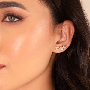 BRINCO FOLHEADO A OURO EAR CUFF DE ZIRCÔNIAS REDONDA, RETANGULAR E CORAÇÃO