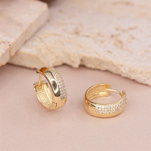 BRINCO FOLHEADO A OURO ARGOLA METADE LISA E DE ZIRCÔNIAS