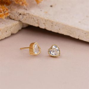 BRINCO FOLHEADO A OURO ZIRCÔNIA EM CORAÇÃO GRANDE