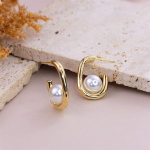 BRINCO FOLHEADO A OURO ARGOLA OVAL COM PÉROLA