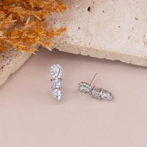 BRINCO FOLHEADO A OURO BRANCO EAR CUFF EM GOTAS E QUADRADO