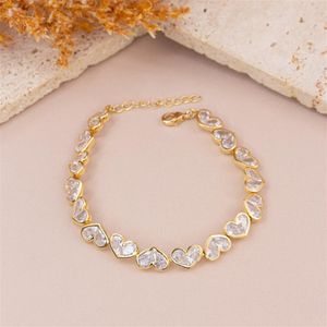 PULSEIRA FOLHEADO A OURO CORAÇÕES DE ZIRCÔNIAS
