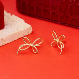 BRINCO FOLHEADO A OURO LAÇO COM MINI ZIRCÔNIA